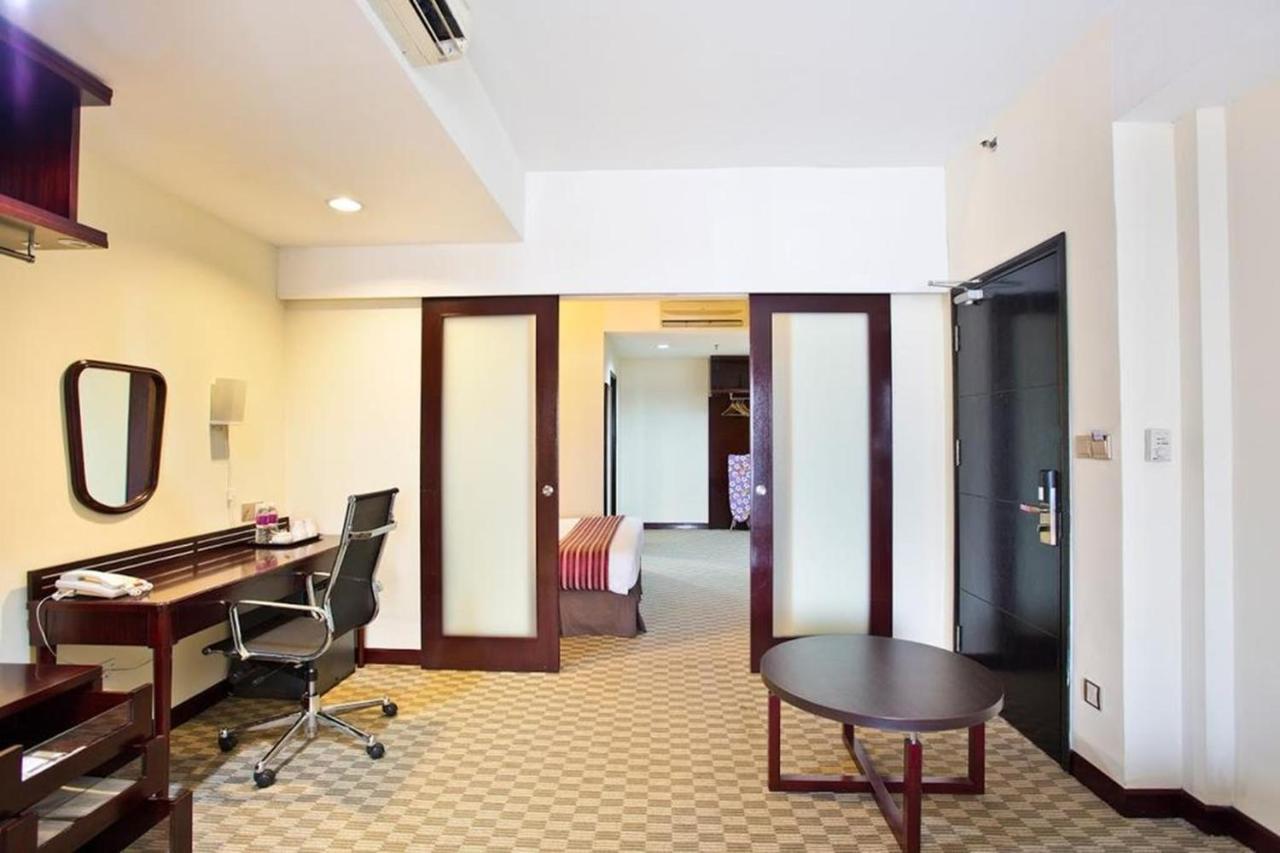 Silka Johor Bahru Hotel Exterior foto