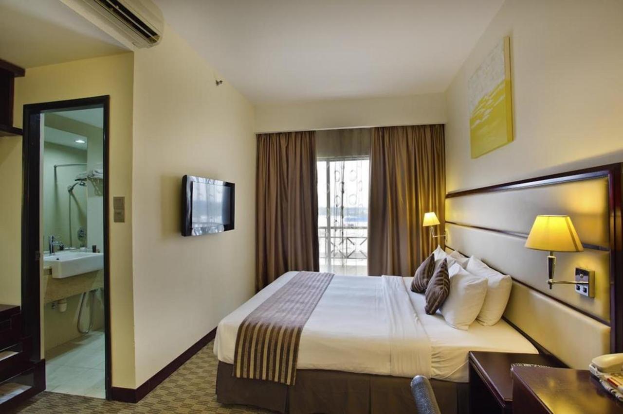 Silka Johor Bahru Hotel Exterior foto